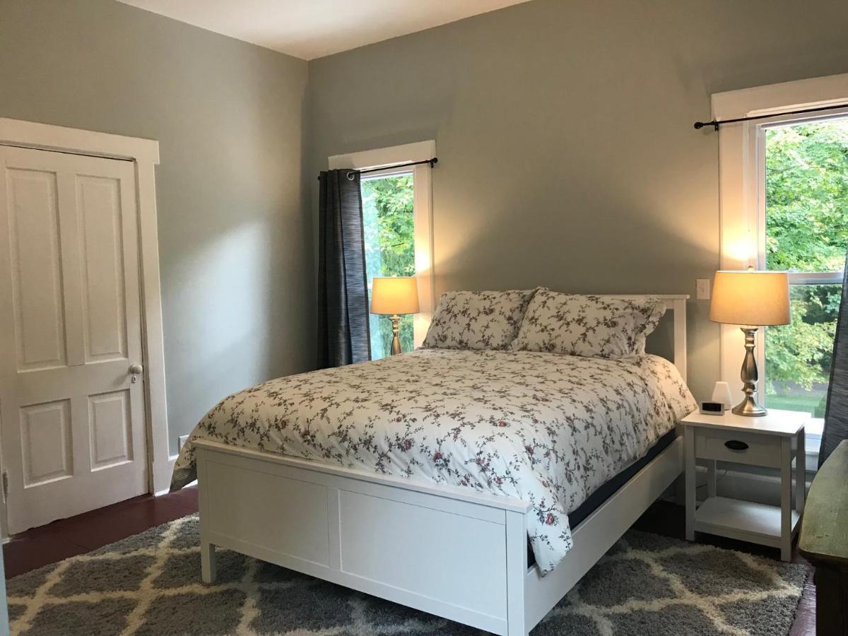 The Rogan House Bed and Breakfast Gambier Exterior foto